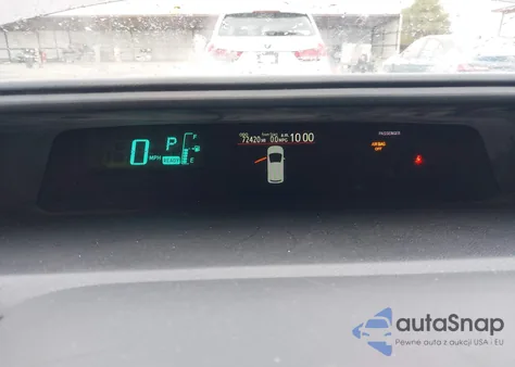 2013 Toyota Prius C Three from USA, damaged, VIN JTDKDTB36D1042730